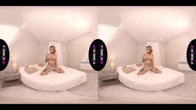 PORNBCN VR 成熟的西班牙摩洛伊斯蘭解放陣線自慰並在 POV 中吸吮你的雞巴,同時吸煙和抽搐她的腿